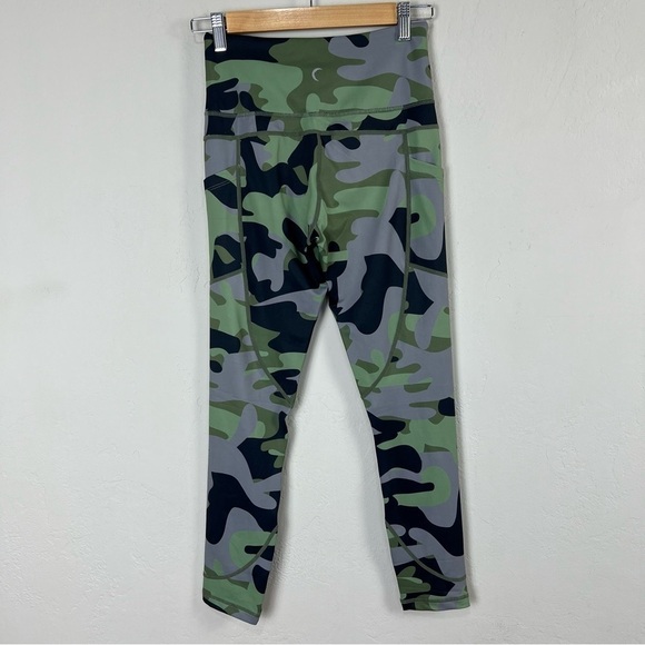 Zyia Green Camo Light N Tight High Rise 7/8 25" Leggings Size 4 - Picture 5 of 10